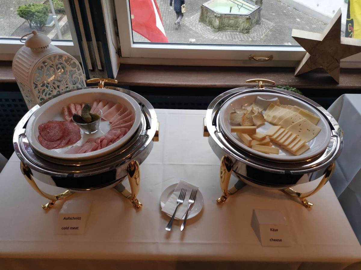 Hotel Restaurant Goldener Schluessel Altdorf Bagian luar foto