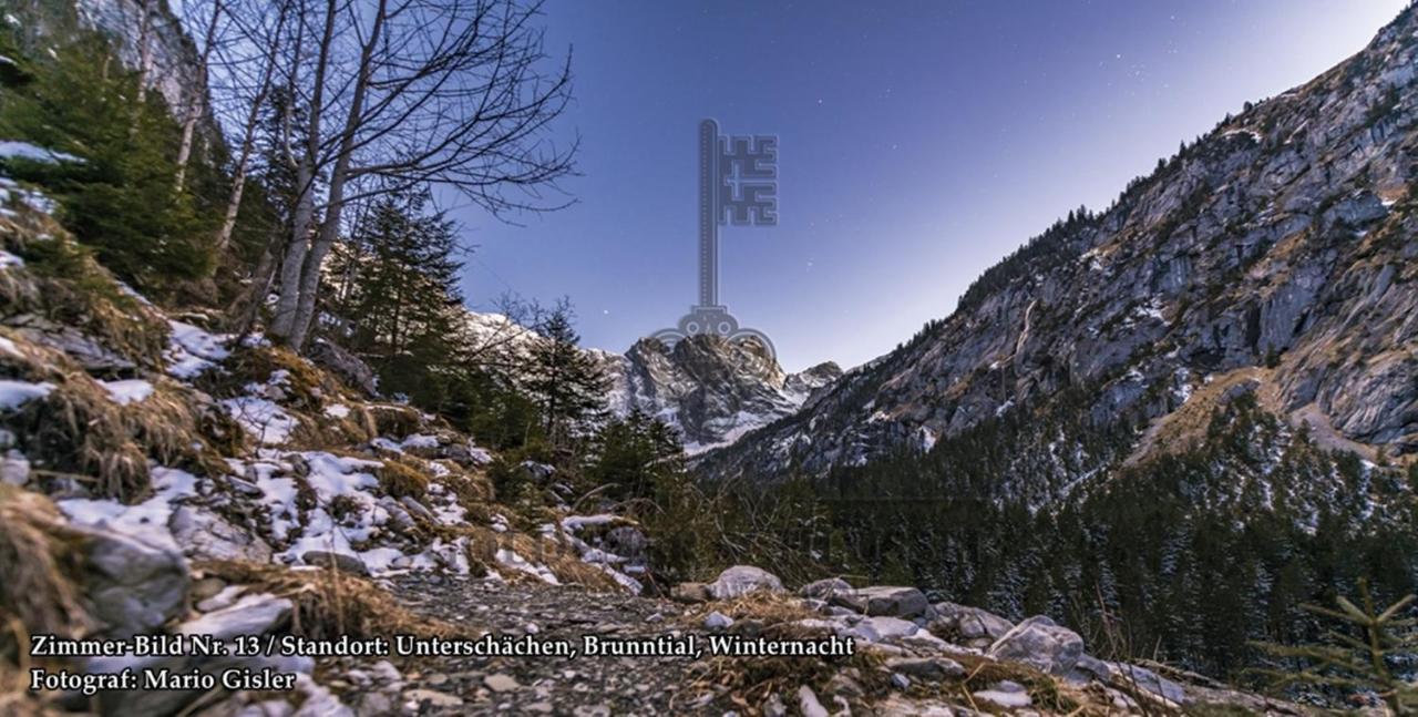 Hotel Restaurant Goldener Schluessel Altdorf Bagian luar foto