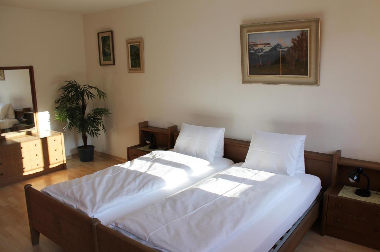 Hotel Restaurant Goldener Schluessel Altdorf Bagian luar foto